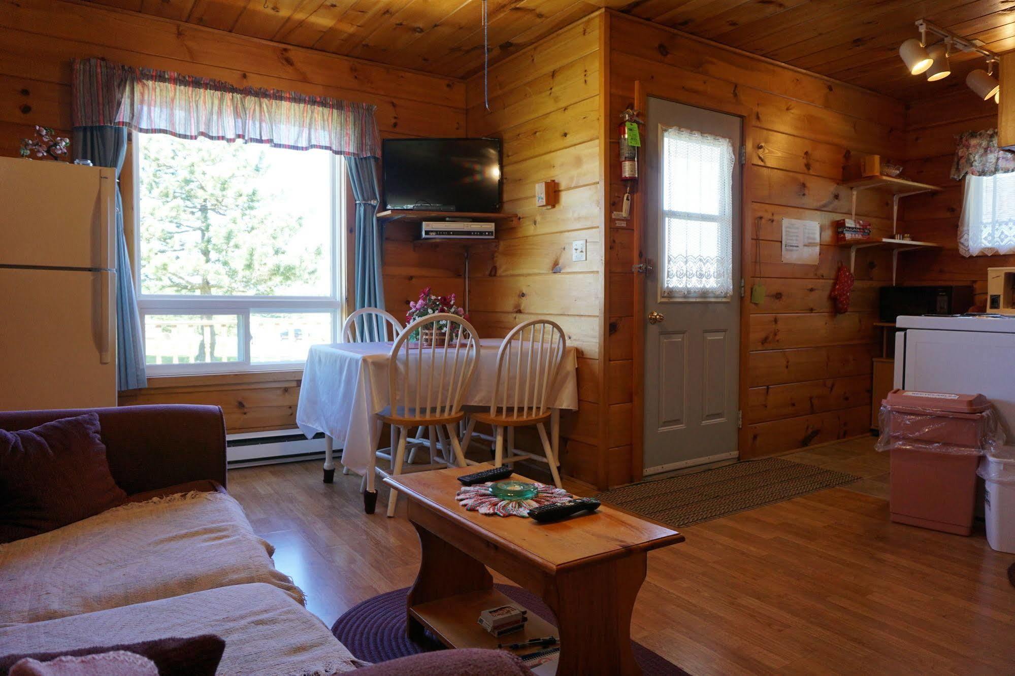 Chalet Meadowview North Milton