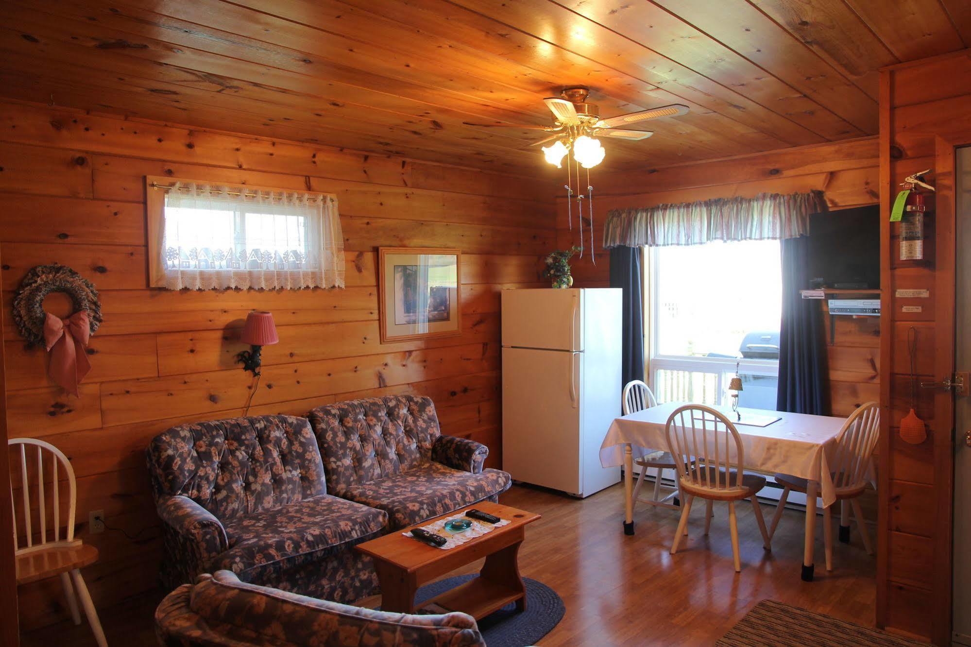 Chalet Meadowview North Milton